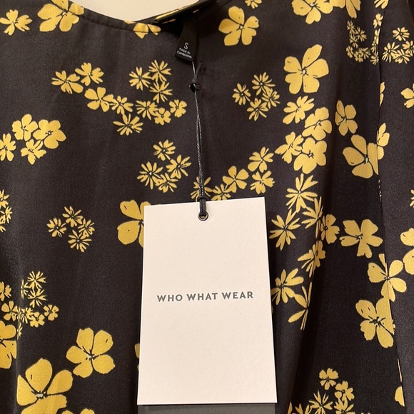 Floral peplum top - Picture 3 of 3